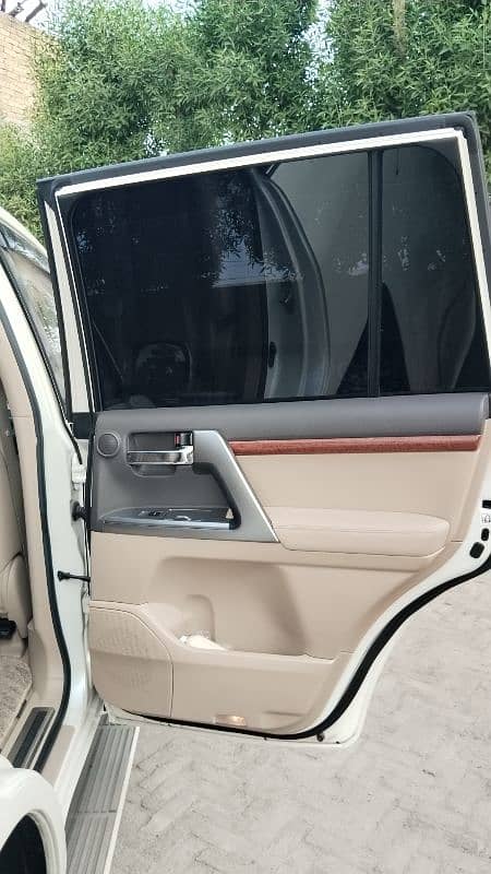 Toyota Land Cruiser 2013 11