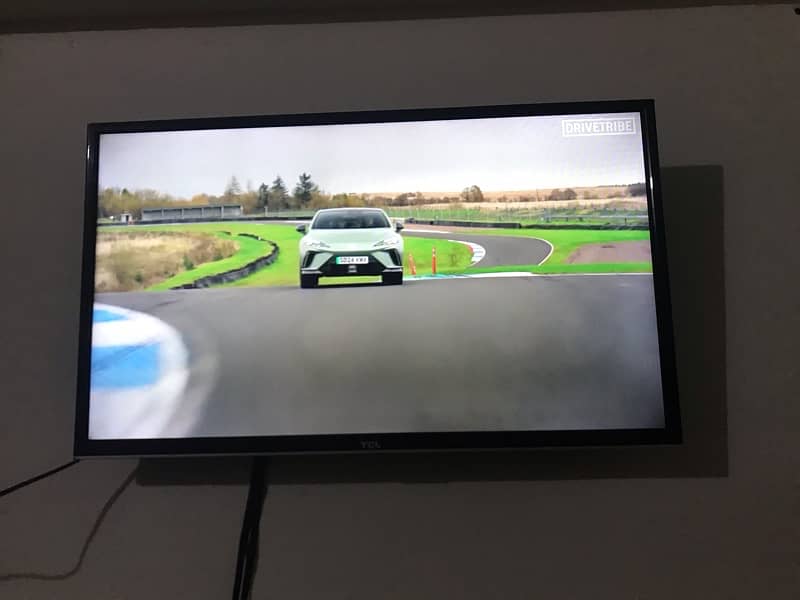 TCL Smart Lcd 32” 0