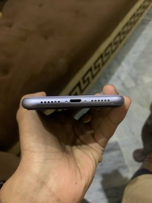 iphone 11 all ok factory unlock waterpack 1