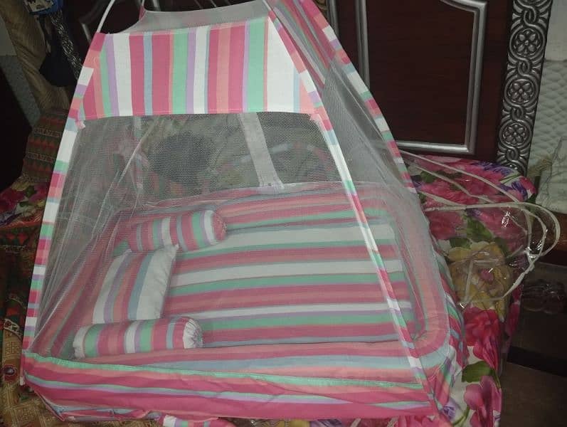 baby bed with net conopy 0