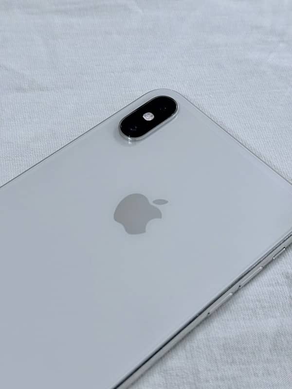 iPhone Xs Max 1