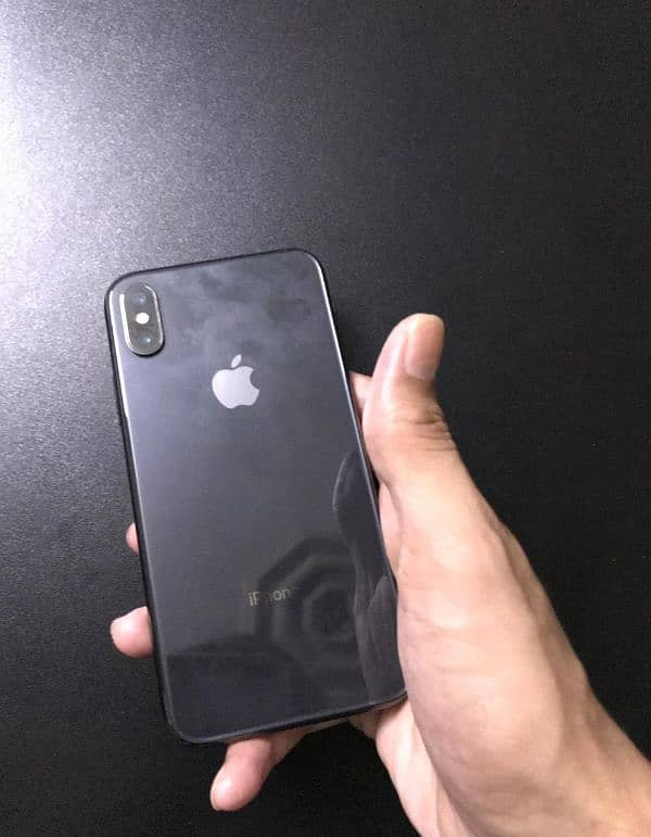 IPHONE X (Non PTA) 1