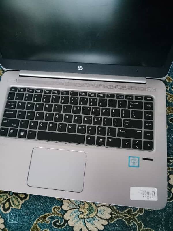 HP LAPTOP 4