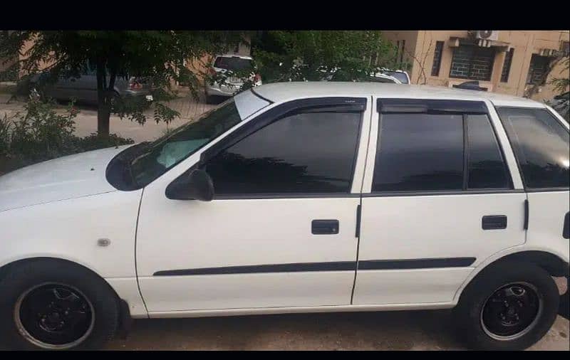 Suzuki Cultus euro 11 2012 17