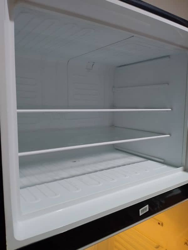 Dawlance inverter Fridge 100kg full size 13