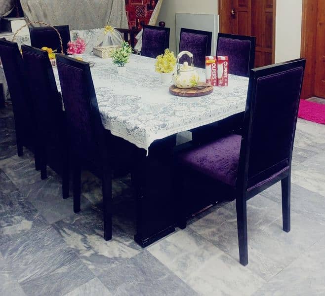 8 chair dinning table 0