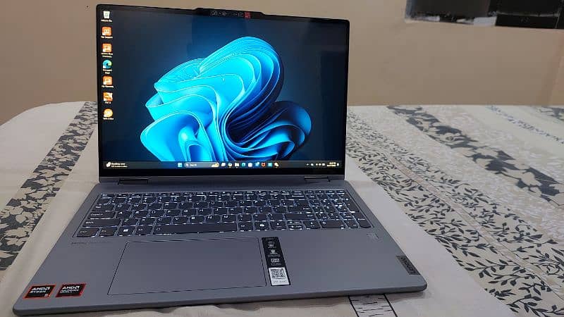 Yoga 7 (16" AMD) 2-in-1 Laptop 5