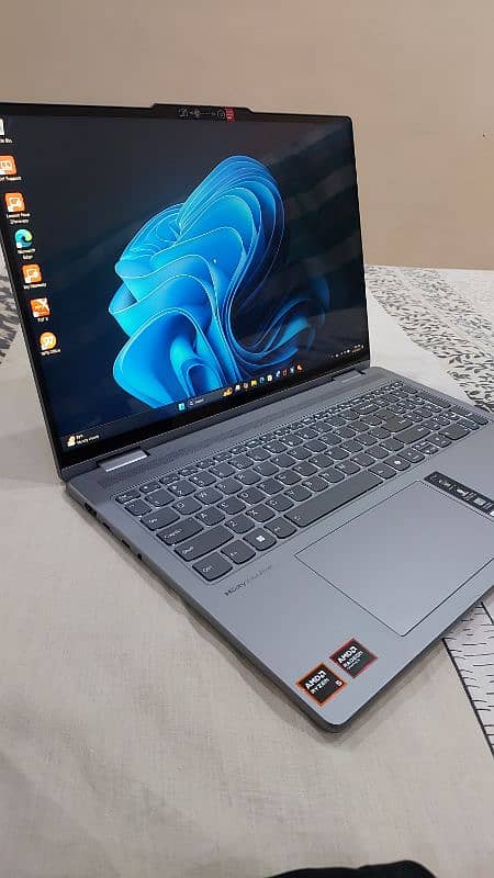 Yoga 7 (16" AMD) 2-in-1 Laptop 6