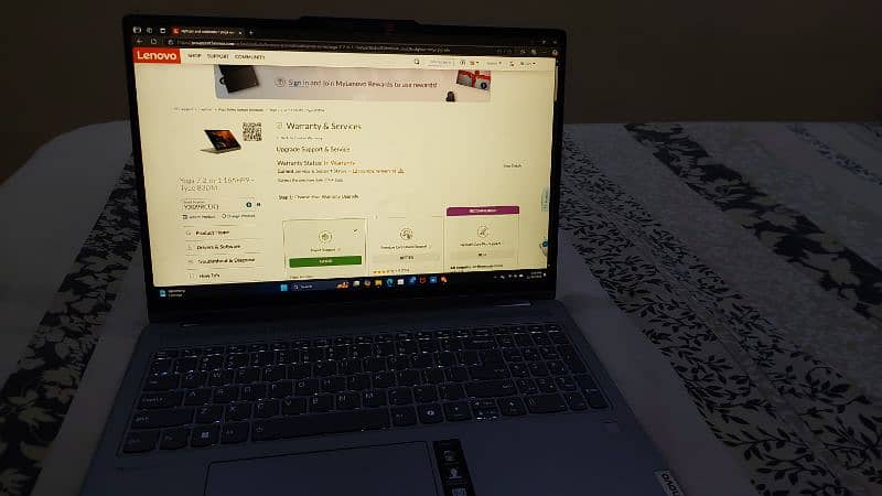 Yoga 7 (16" AMD) 2-in-1 Laptop 8