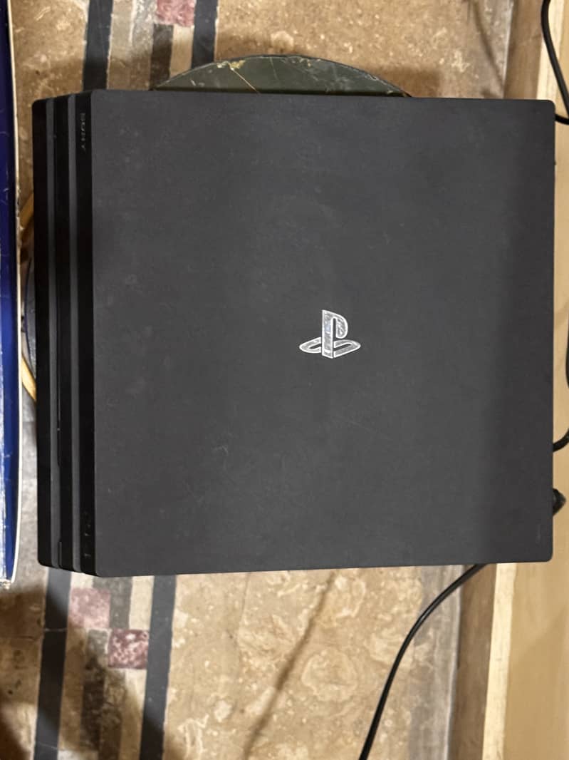 Playstation PS4 Pro 1