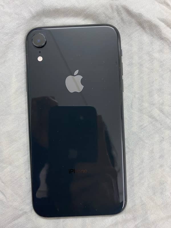 iphone XR 64gb JV 7