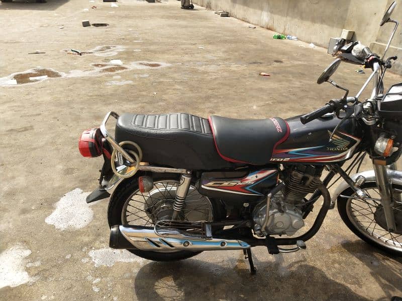 Honda 125 2019 model sukkur registration with Green Book 4