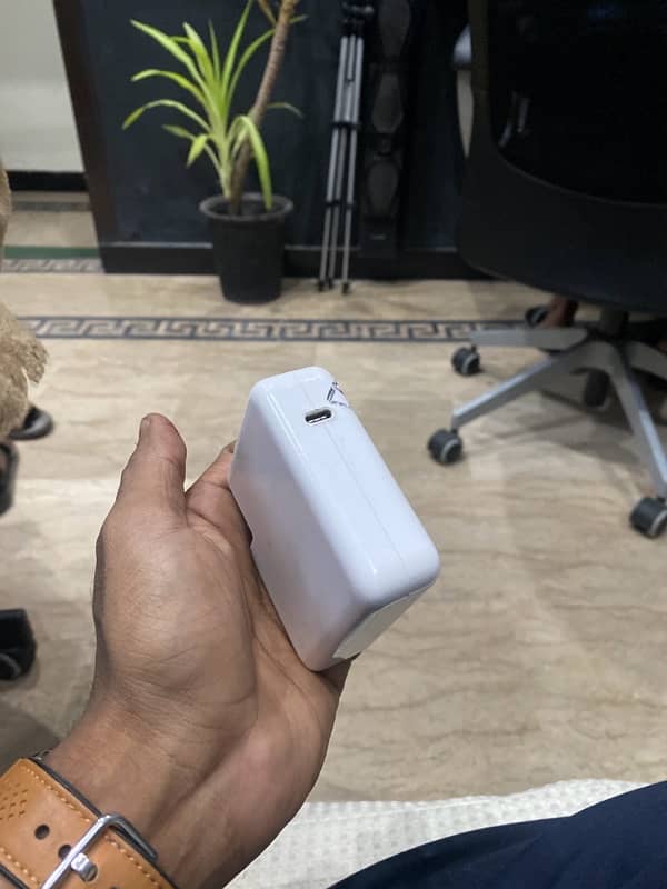 Apple Charger 96w 0