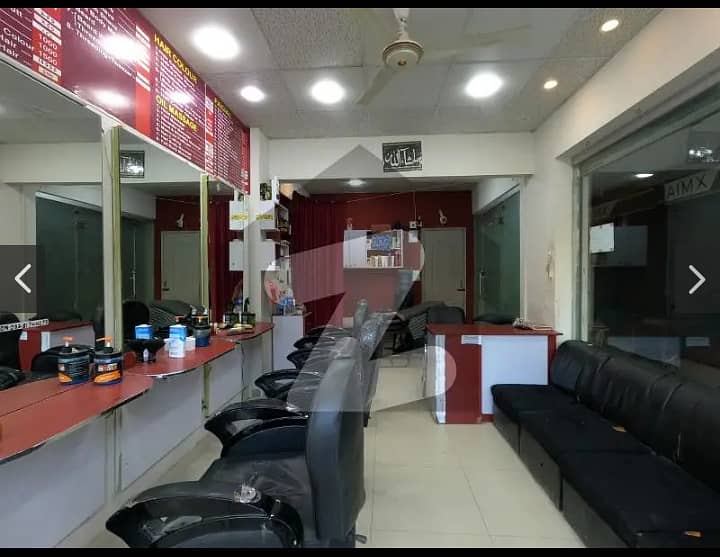 Reasonably-Priced Prime Location 400 Square Feet Shop In Gulshan-e-Iqbal, Main Maskan Chowrangi 150 Sqft Road Is Available As Of Now 3