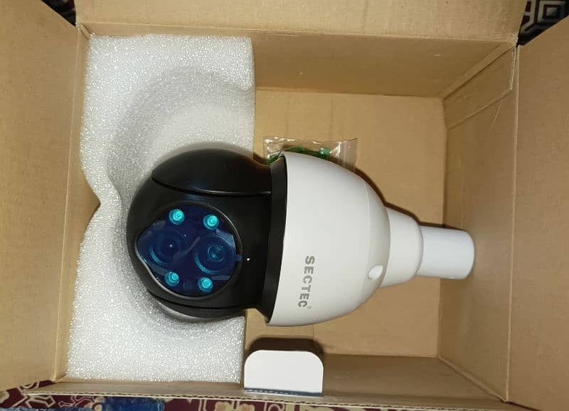 E27 light bulb smart camera 1