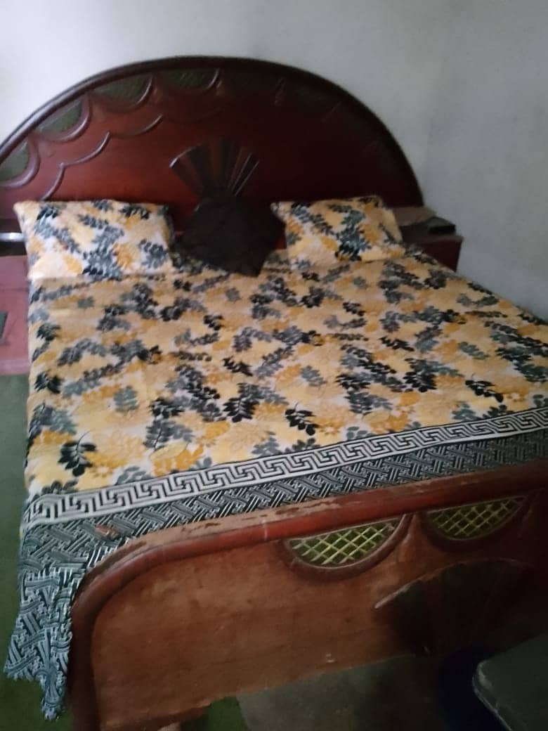 Bed used 10 by 10 2