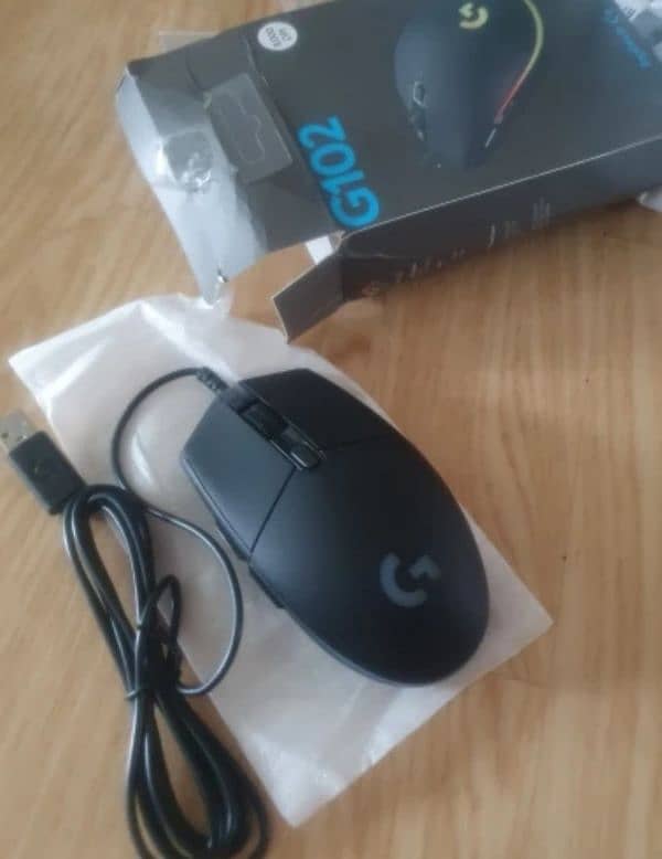 brand new logitech g102 2