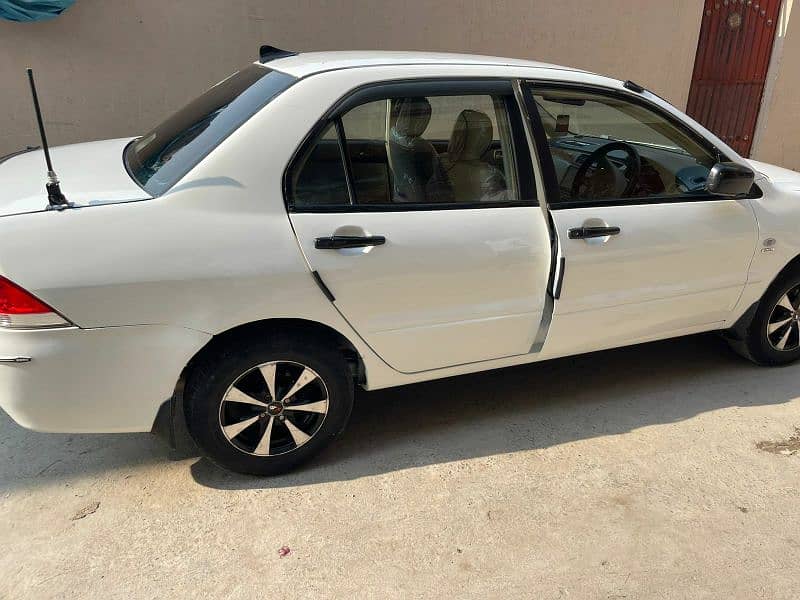 Mitsubishi Lancer 2005 Model Lahore Registered Chilled AC Perfect Fam 10