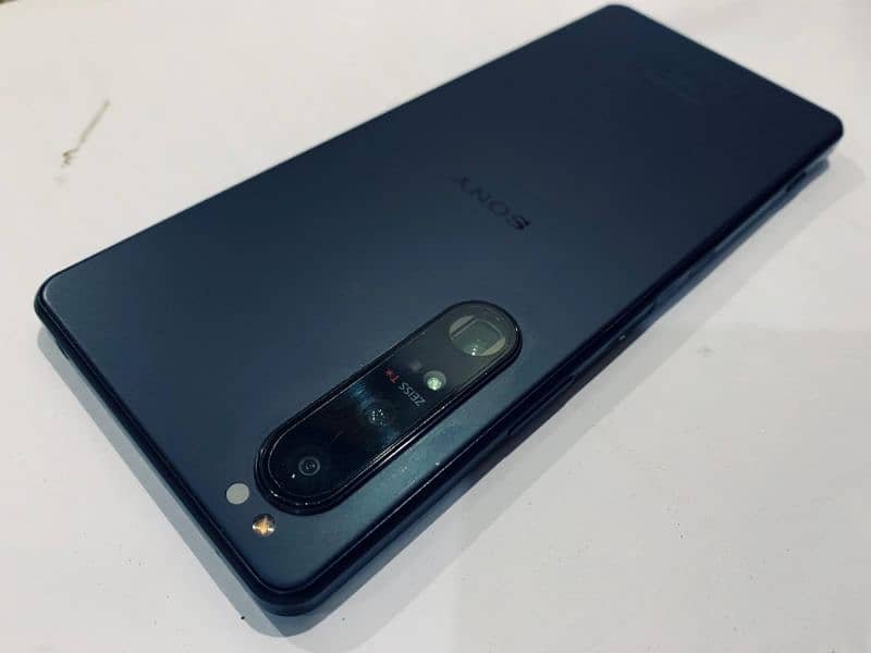 Sony Xperia 1 Mark 3 2