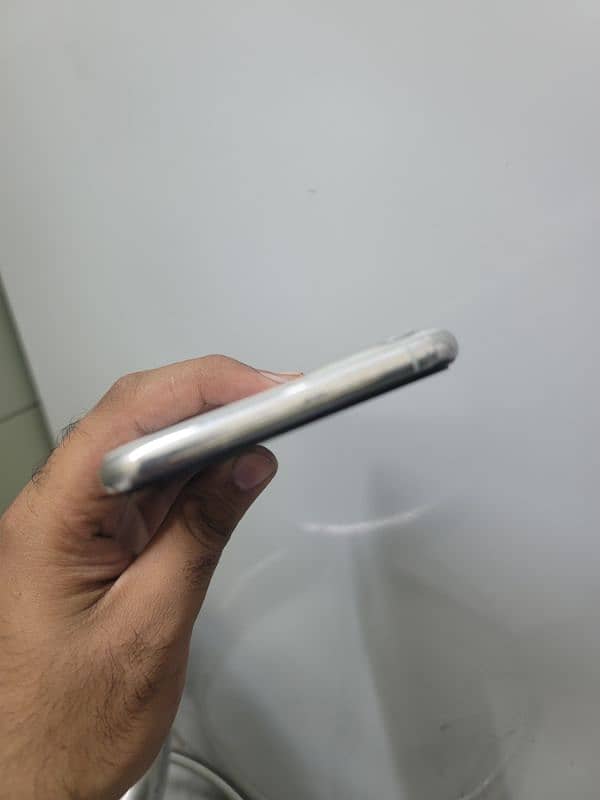 i phone 11 pro max PTA approved 2