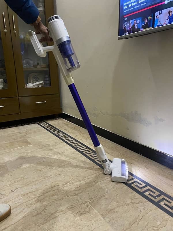 vacume cleaner 2