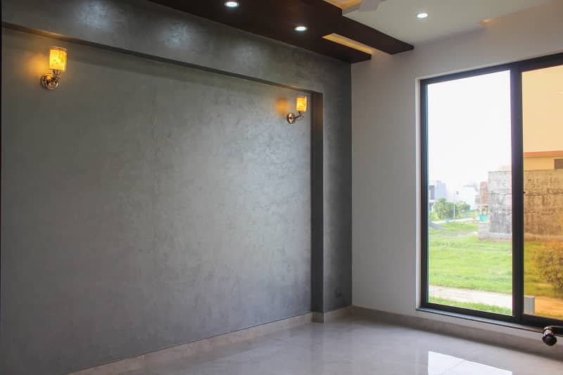 5 MARLA BEAUTIFUL BUNGALOW IS AVAILABLE FOR RENT IN THE BEST BLOCK OF DHA PHASE 9 TOWN LAHORE 2