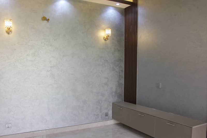 5 MARLA BEAUTIFUL BUNGALOW IS AVAILABLE FOR RENT IN THE BEST BLOCK OF DHA PHASE 9 TOWN LAHORE 27