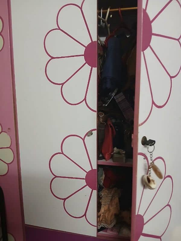 Bed with wardrobe 6