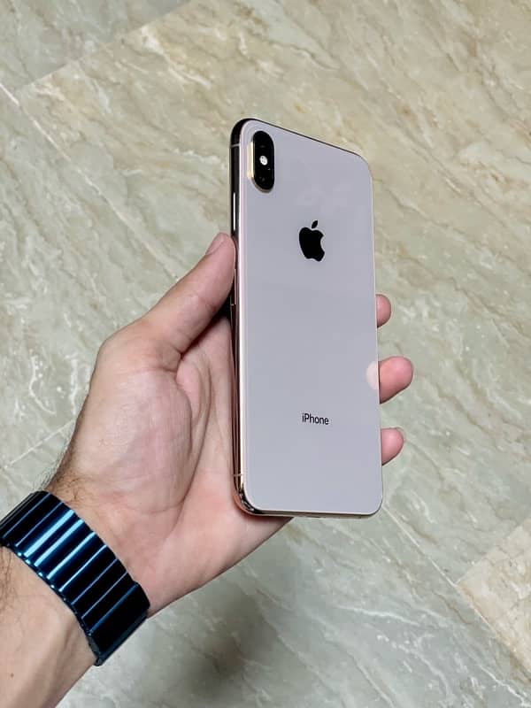 iphone xs max 1