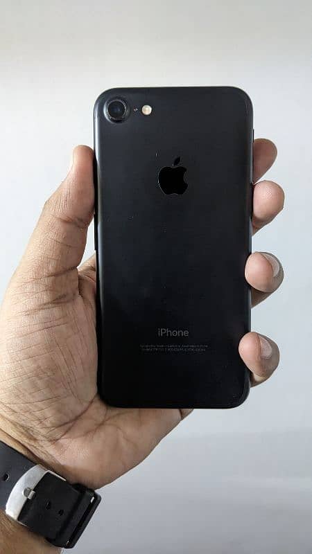 I phone 7 128 Gb pta approved 0