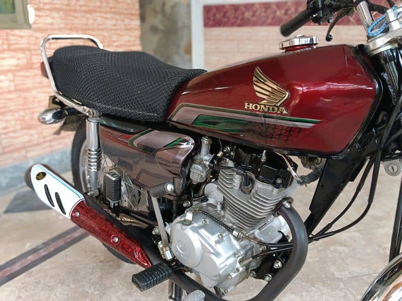 Honda 125 Special Edition 2023 Self Start 2