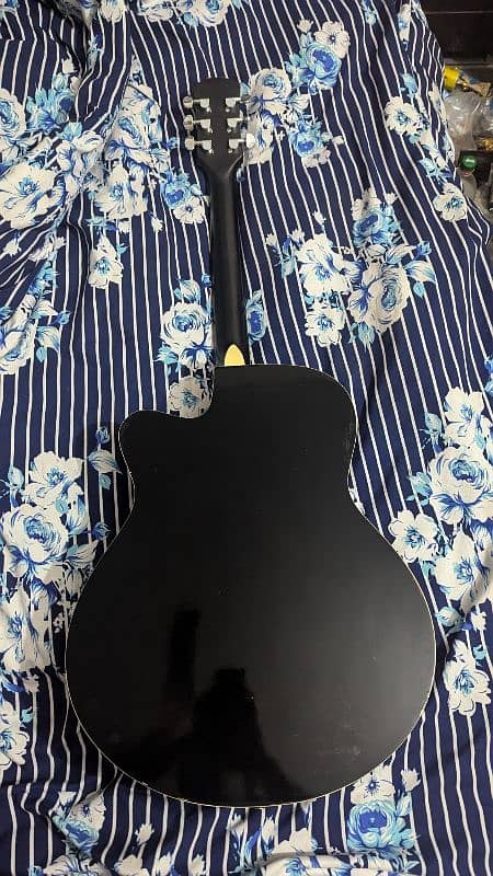 Acoustic Guitar for Sale – Great Sound & Condition 1