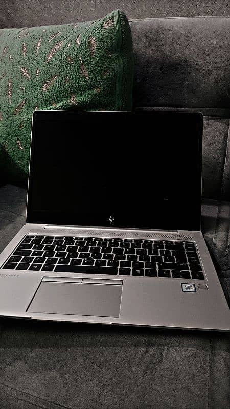 hp elite book 840 G5 1