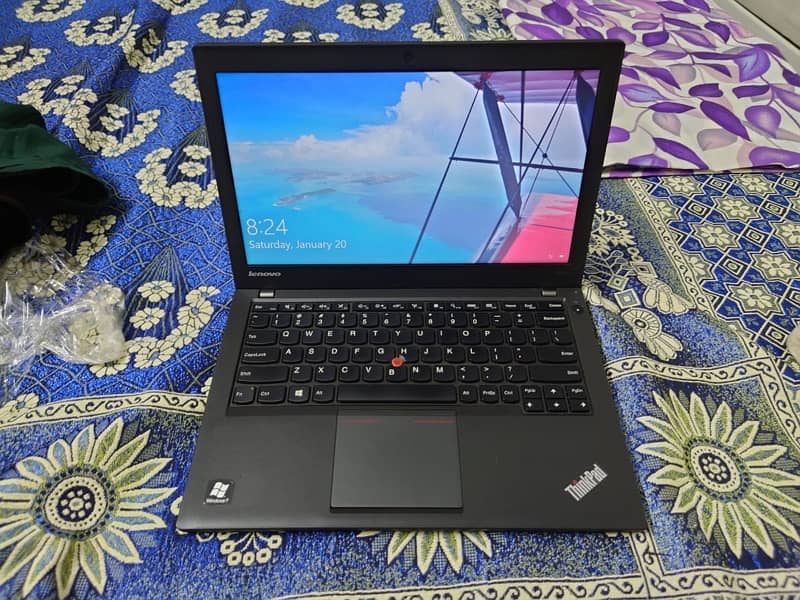 Lenovo Thinkpad Core i5 4th generation 8 GB RAM 128 SSD 1