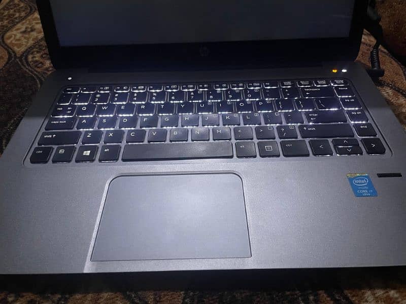 HP EliteBook Folio 1040 G2 0