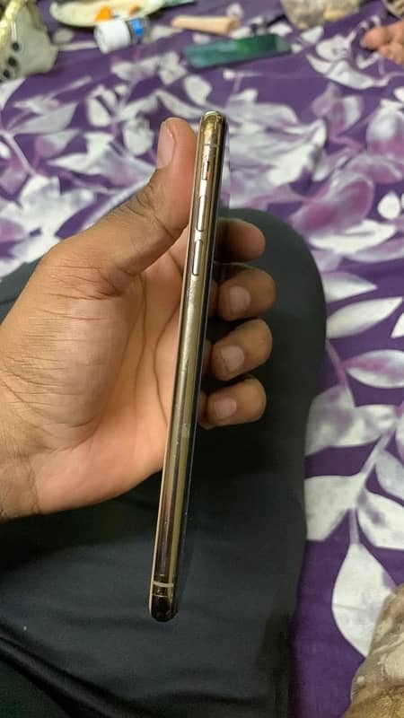 iphone xs max 256 jb 4