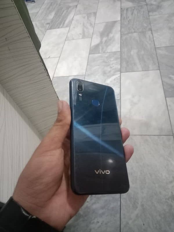 Vivo y11 3Gb 32GB 3