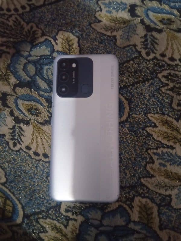 tecno spark 8c with box and charger only penal break 1