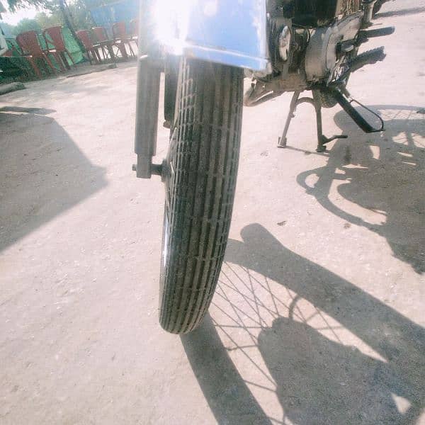 Sutlej Motorcycle is for sale 4