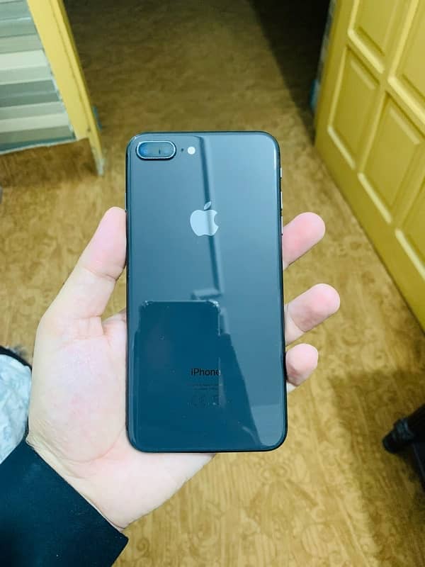 Iphone 8 plus 64Gb PTA Approved 1