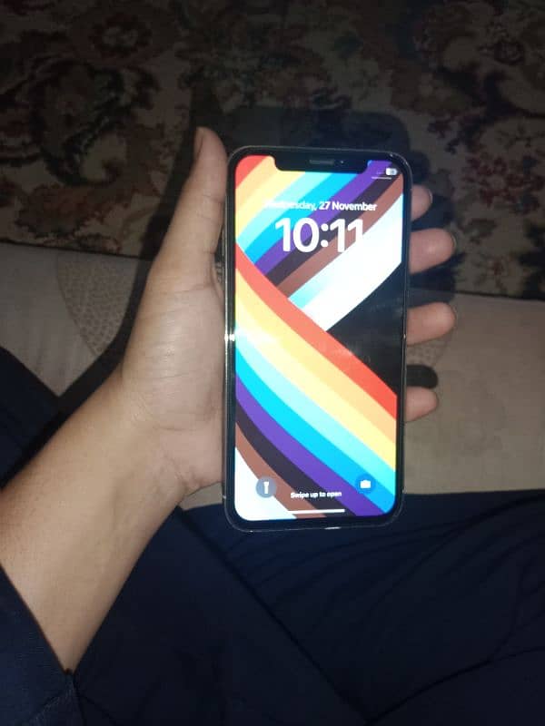 iPhone X 4