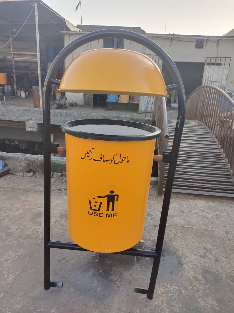 Dust Bin fiberglass 1