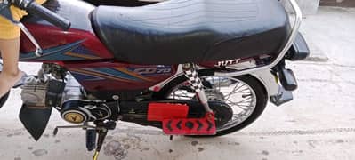 Honda bike good condition 10/10 all decoment clear