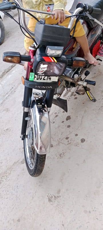 Honda bike good condition 10/10 all decoment clear 4