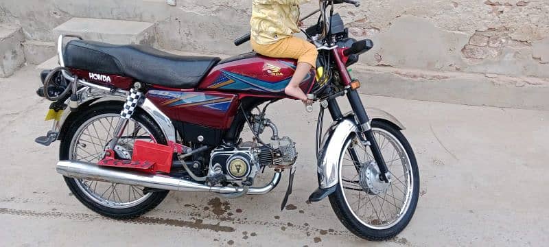 Honda bike good condition 10/10 all decoment clear 5