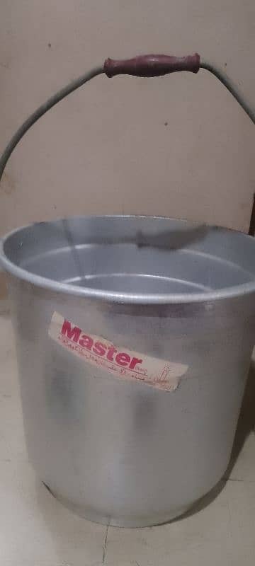 silver new bucket fir hot water 3