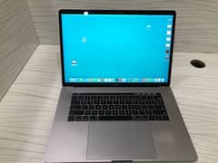 Apple MacBook Pro 15” with touch-bar 2017