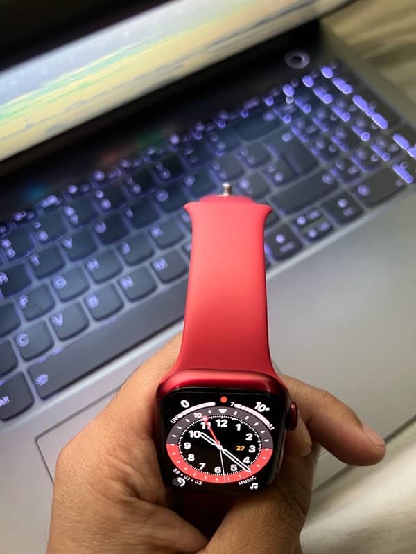 Series 7 aluminium 41 mm Product Red 4