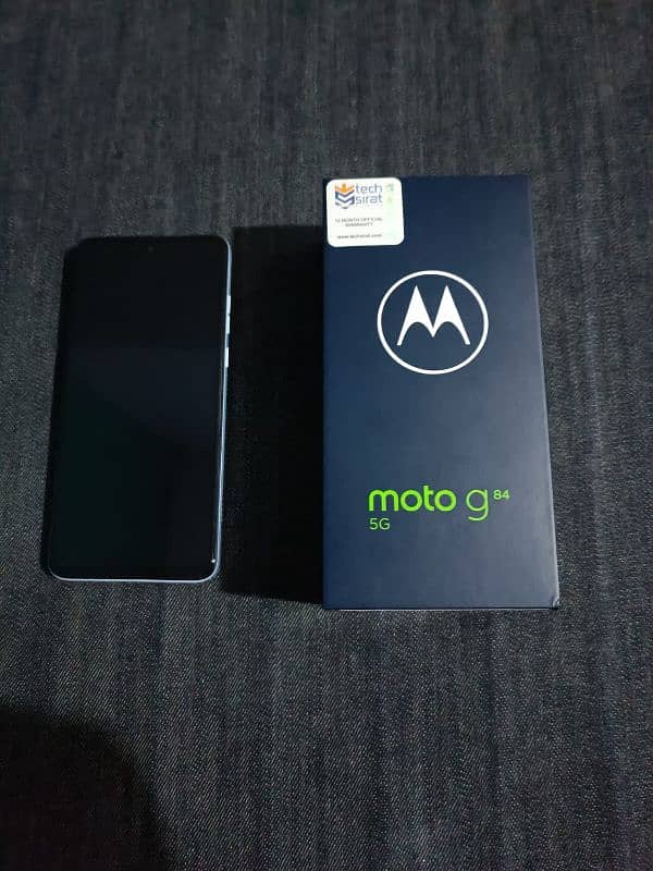 Moto G84 1