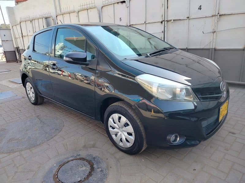 Toyota Vitz 2011 4